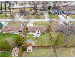 735 Lounsborough, Windsor, ON N9G1G1 Photo 45