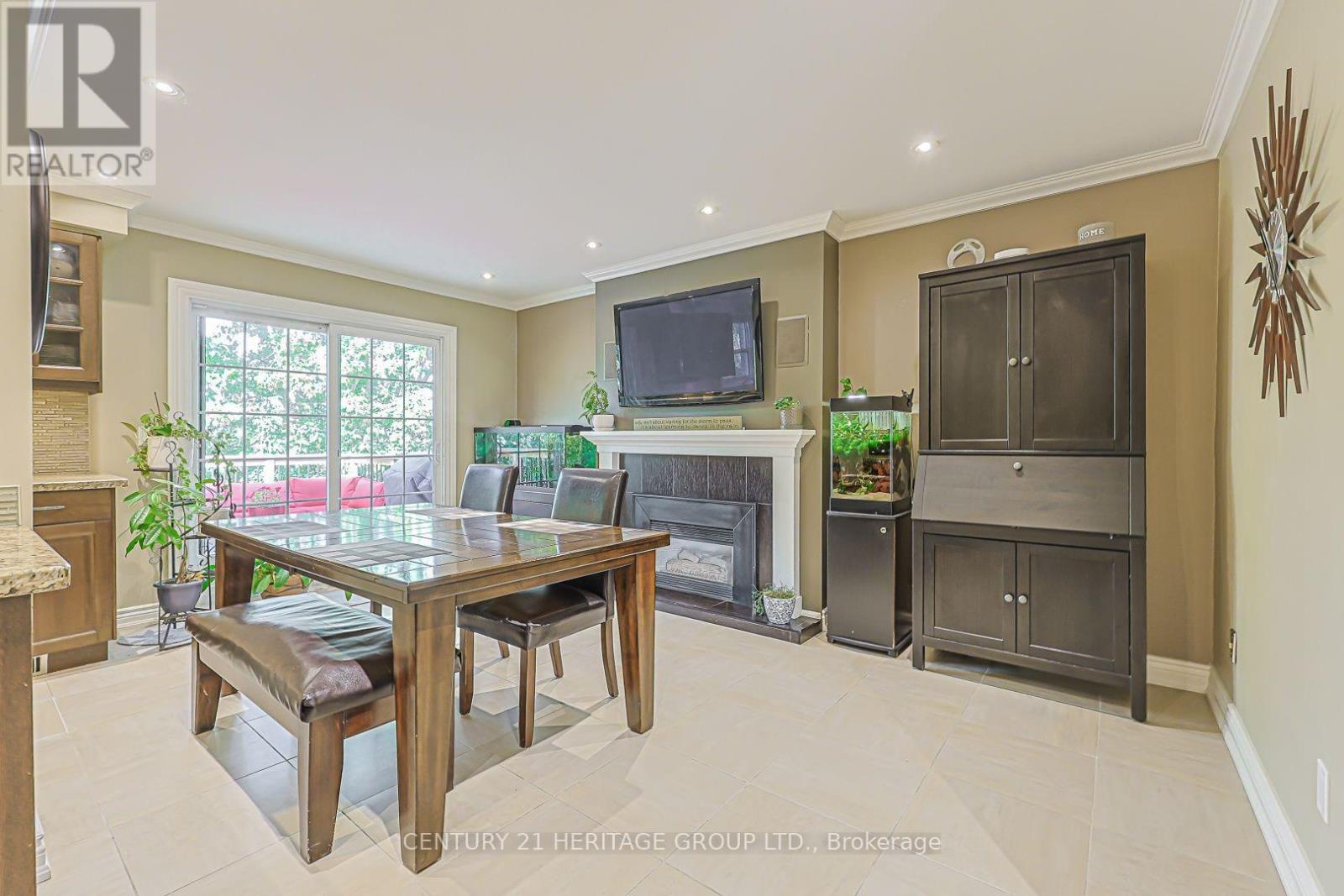 66 HOWLETT AVENUE - 10