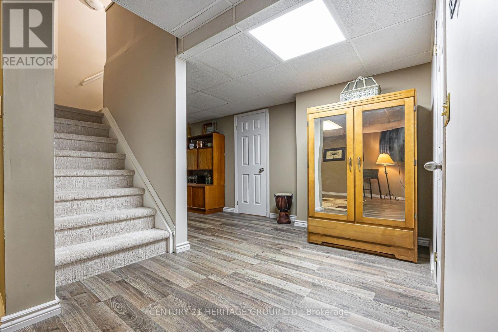 66 HOWLETT AVENUE - Image 33
