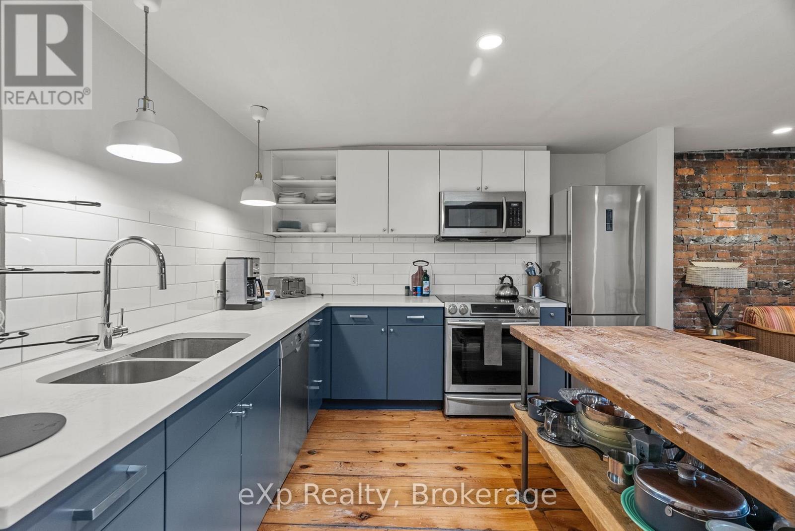 94 Wellington Street — photo 18