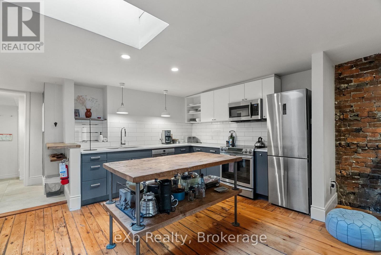 94 Wellington Street — photo 19