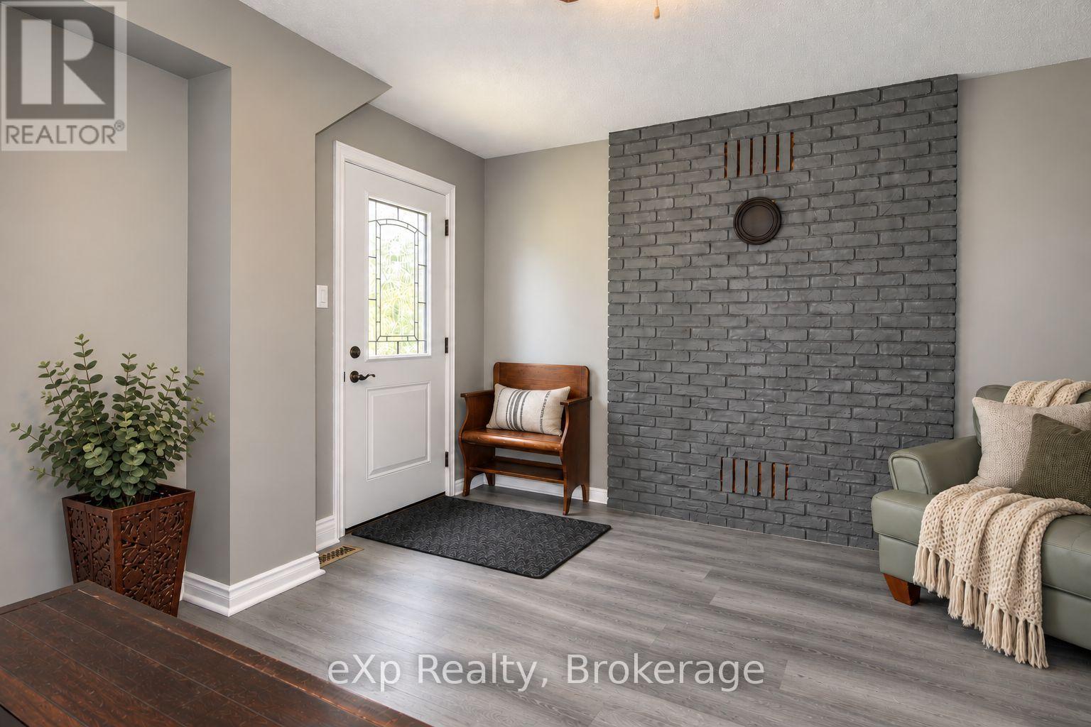 111690 GREY ROAD 14 - 13