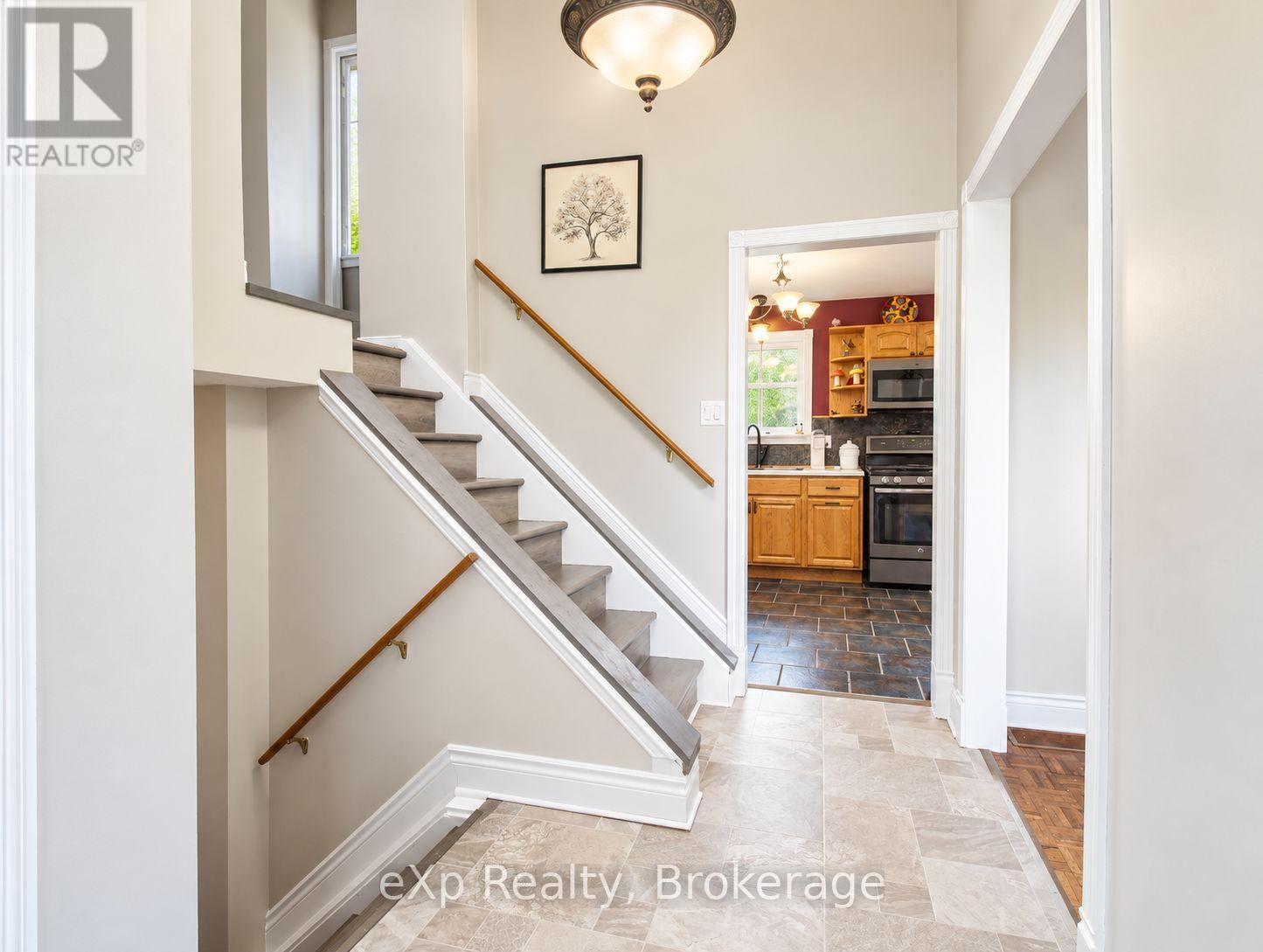 111690 GREY ROAD 14 - 18