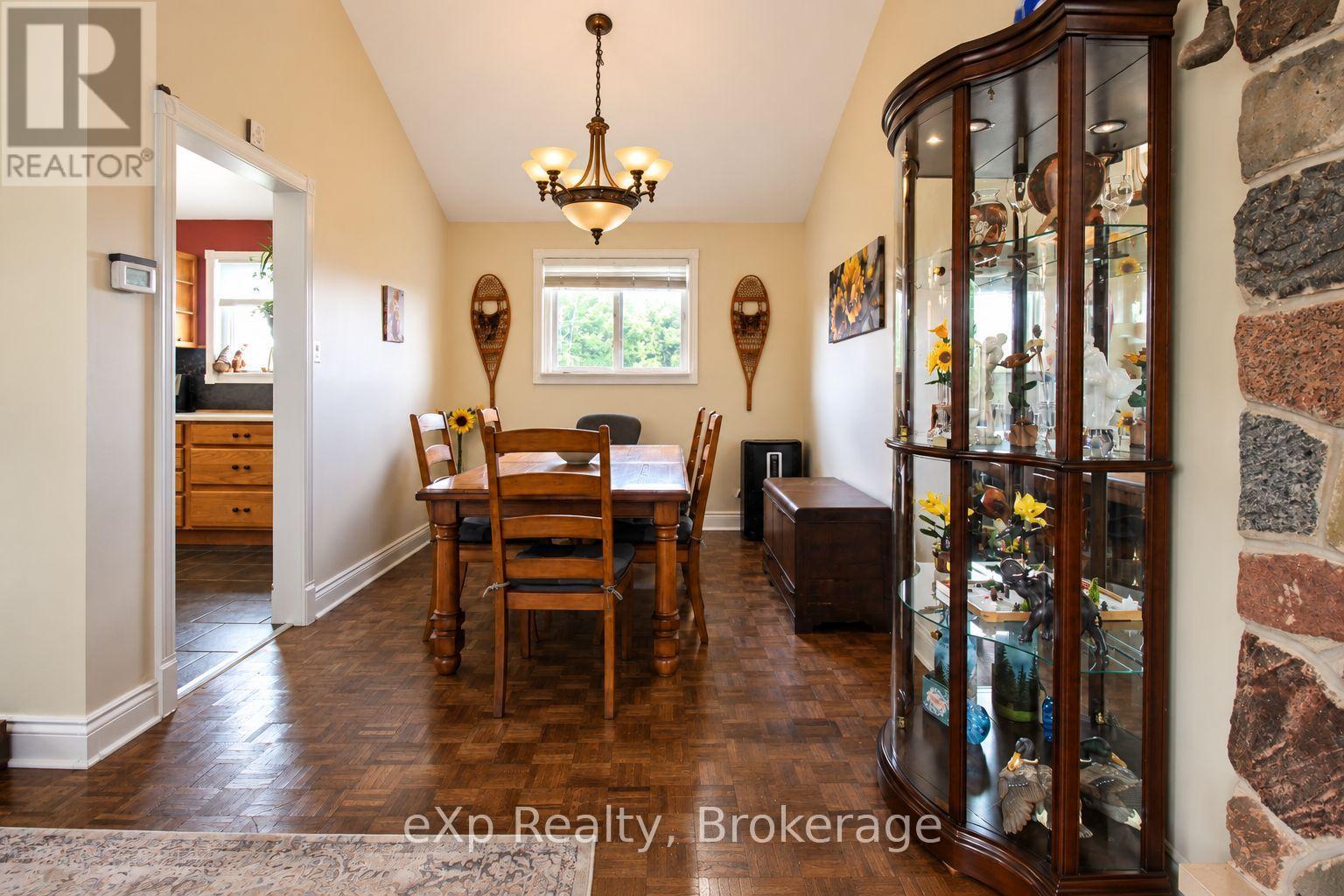 111690 GREY ROAD 14 - Image 8