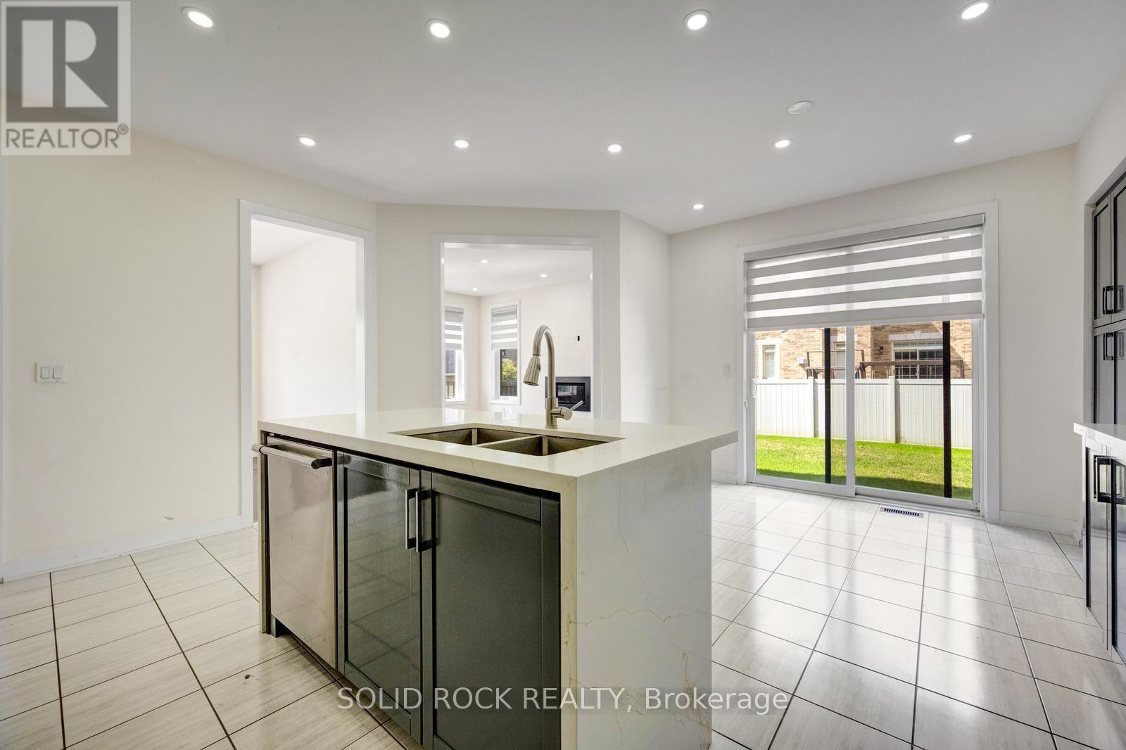 93 PARITY ROAD - 13