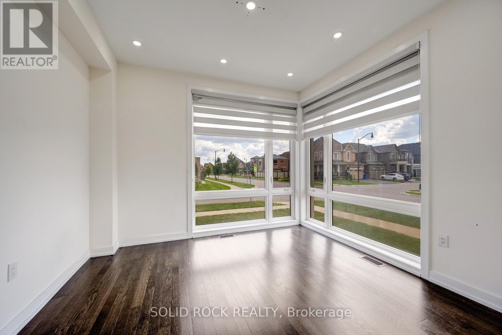 93 PARITY ROAD - 16