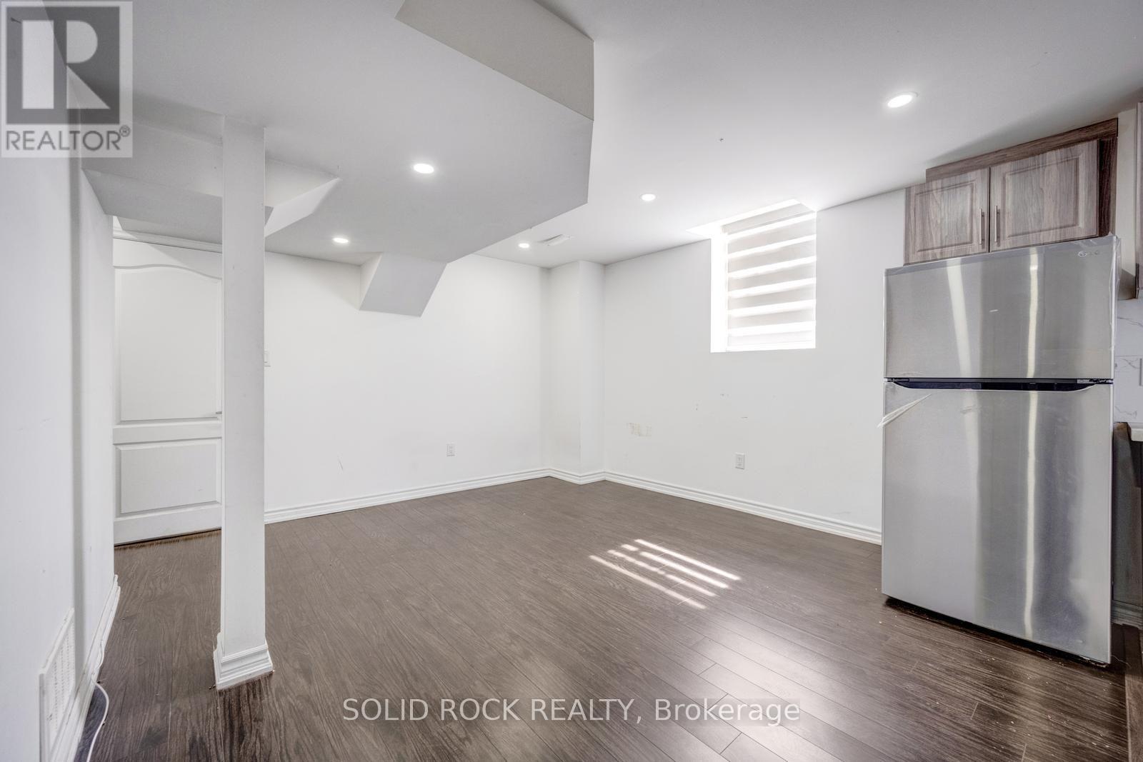 93 PARITY ROAD - 35