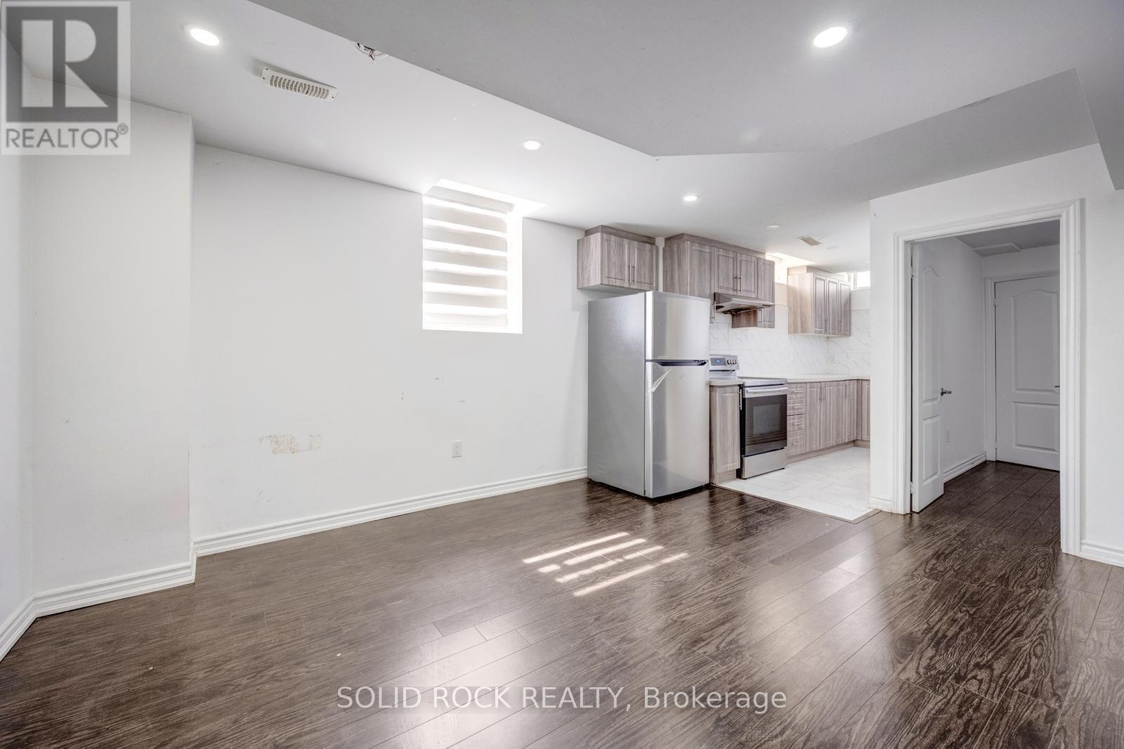93 PARITY ROAD - 36
