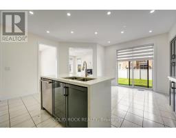 Living room - 93 Parity Road, Brampton, ON L6X5N3 Photo 13