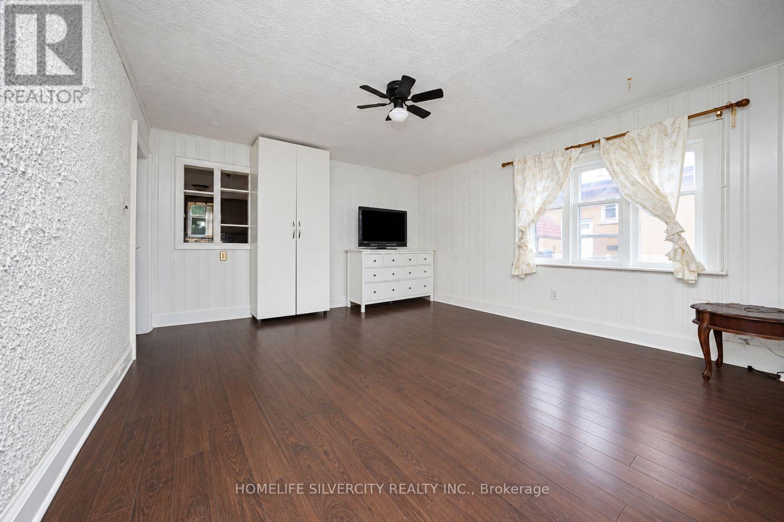30 WOODWARD AVENUE - 3