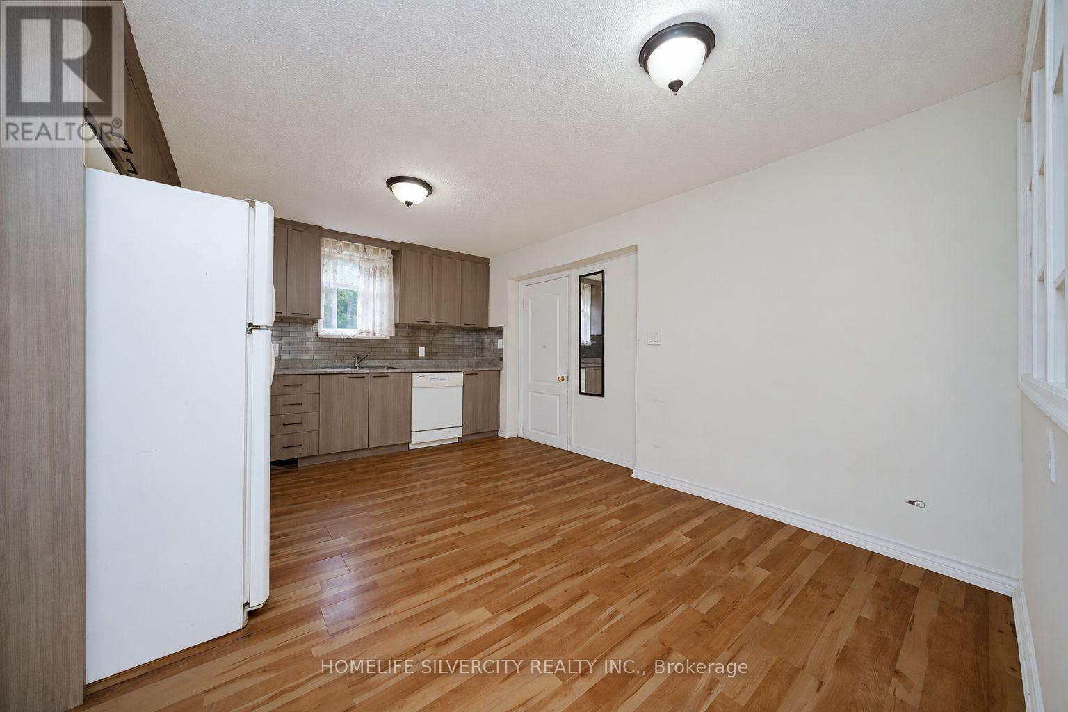 30 WOODWARD AVENUE - 7