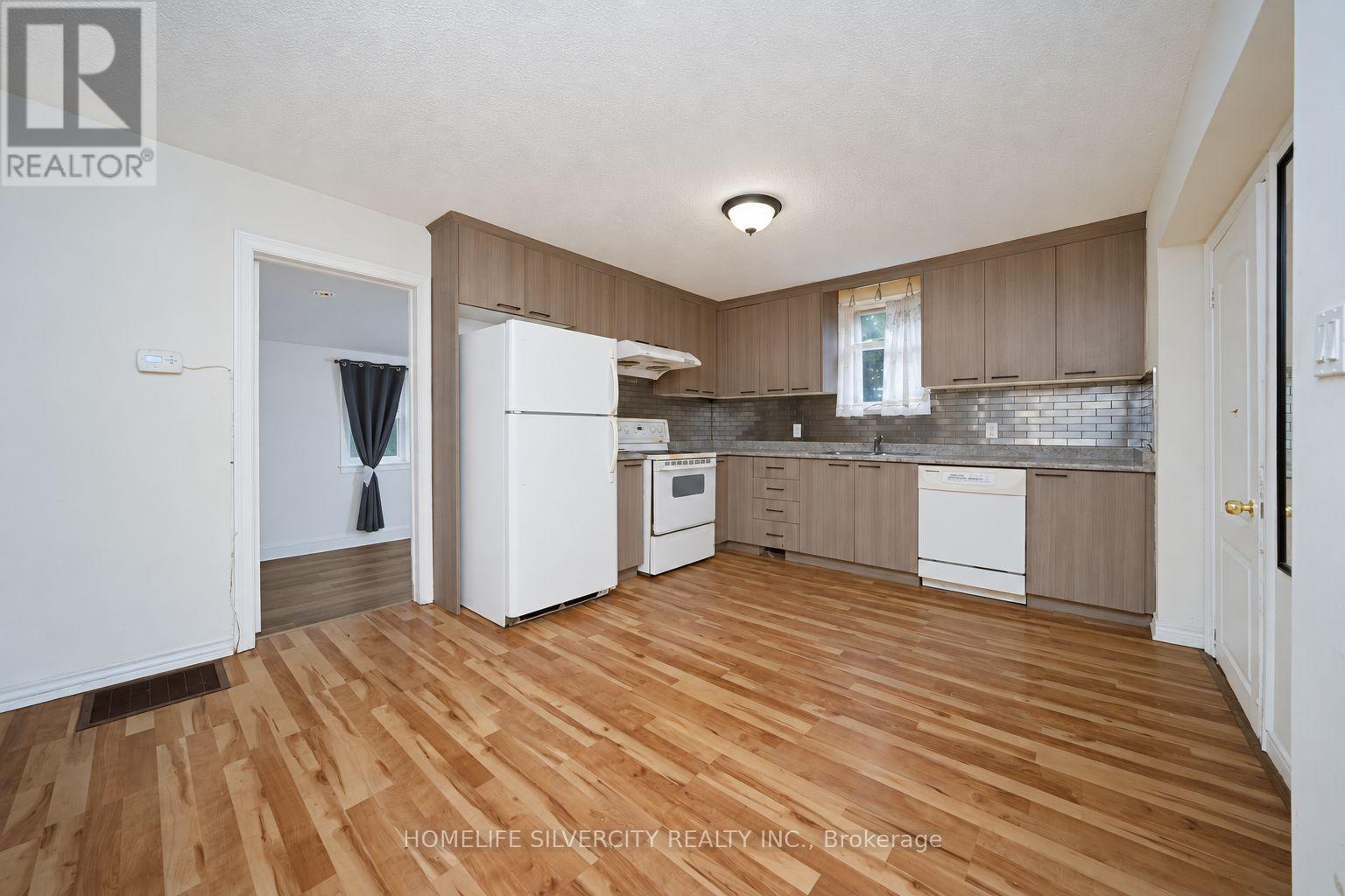 30 WOODWARD AVENUE - 8
