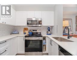 1005 - 5 Michael Power Place, Toronto, ON M9A0A3 Photo 10