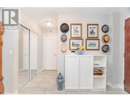 1005 - 5 Michael Power Place, Toronto, ON M9A0A3 Photo 6