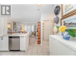 1005 - 5 Michael Power Place, Toronto, ON M9A0A3 Photo 7