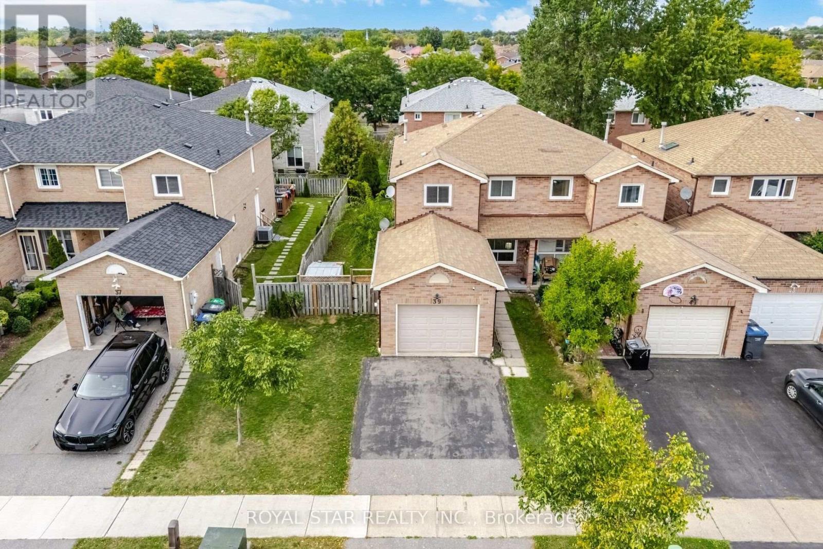 39 EBBY AVENUE E - 1