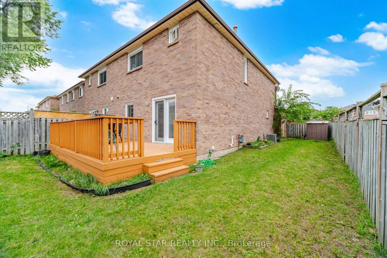 39 EBBY AVENUE E - 37