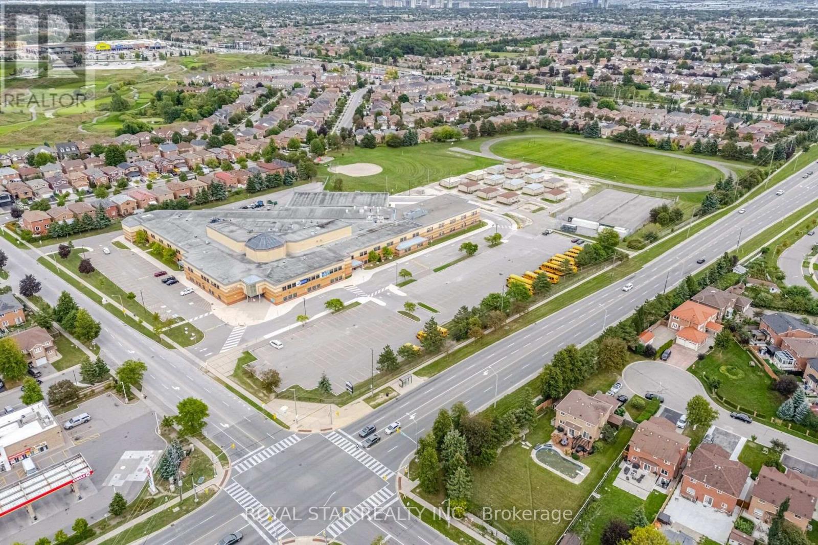 39 EBBY AVENUE E - 49