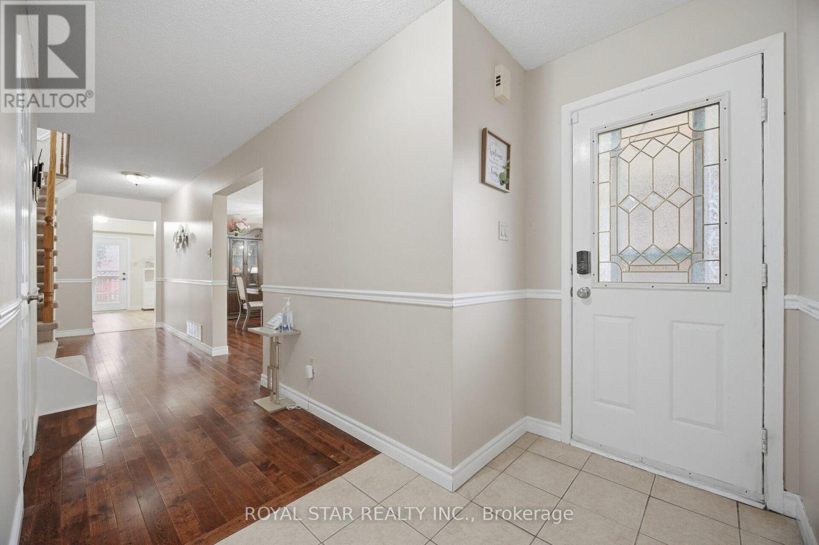 39 EBBY AVENUE E - 9