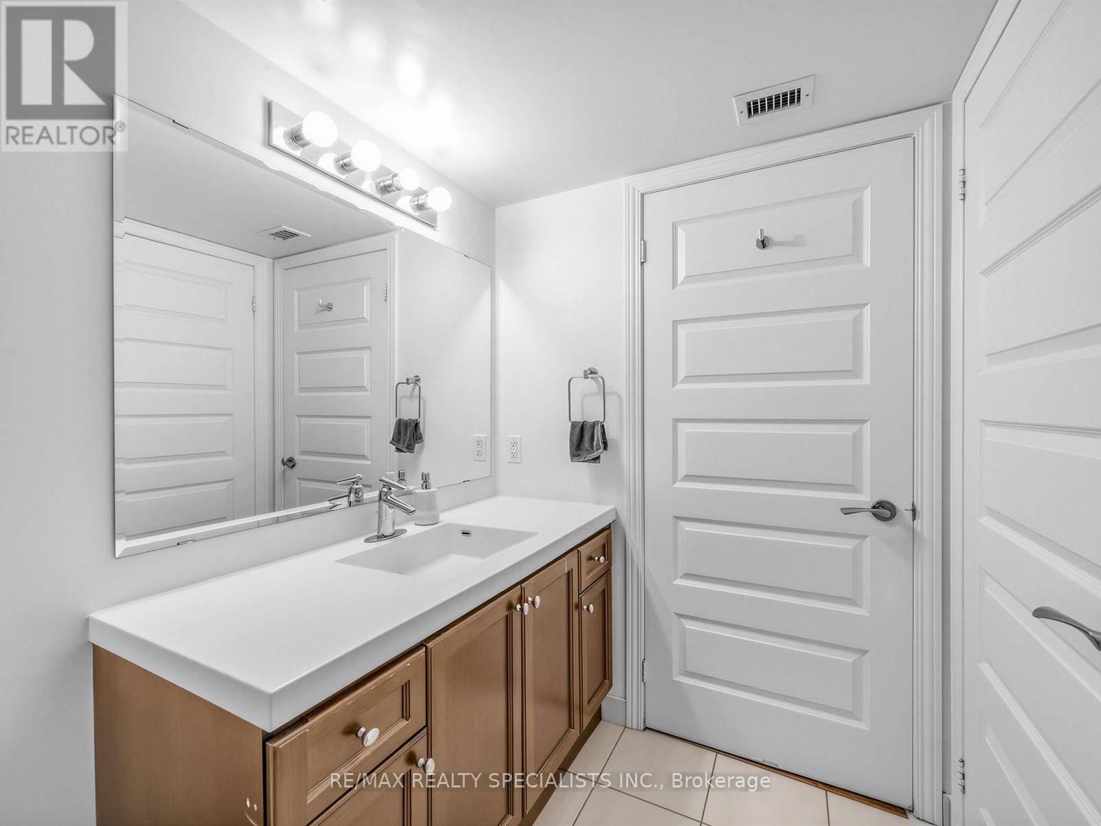 #1501 215 QUEEN STREET E - 16
