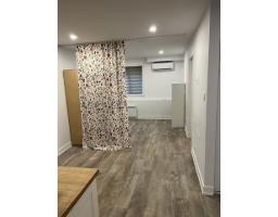 7 Rue Mutchmore, #1a, Gatineau, QC J8Y3S9 Photo 6