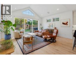 Living room - 1159 Sluggett Rd, Central Saanich, BC V8M1E9 Photo 10