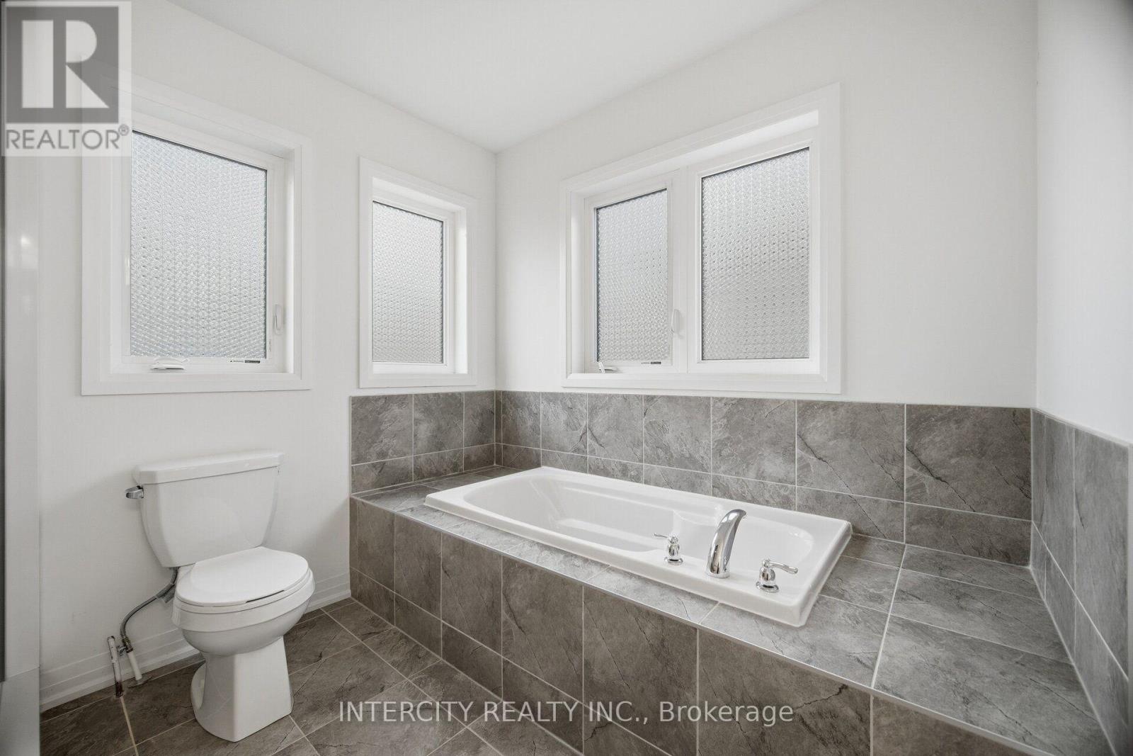 23 WEYLIE STREET - 31