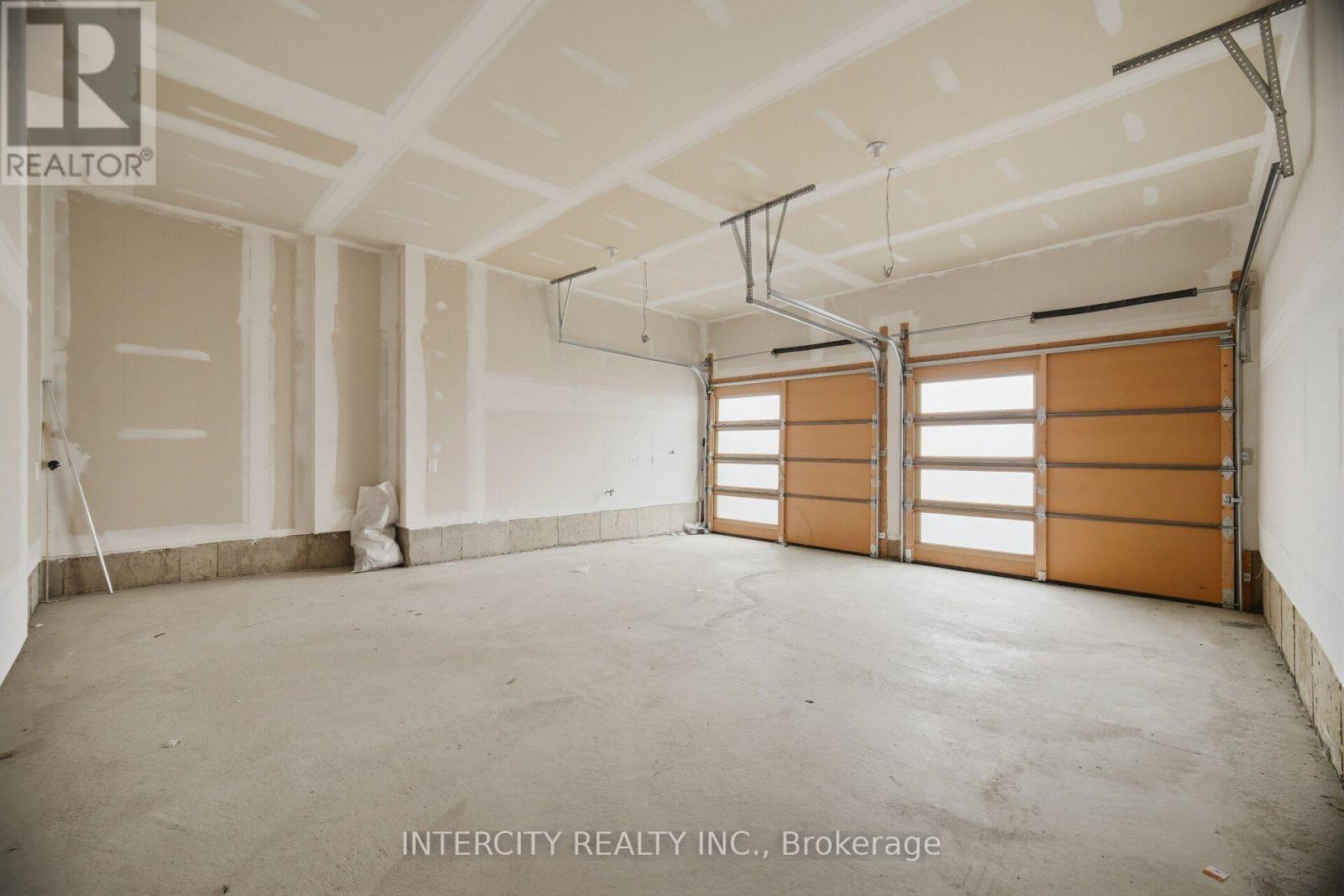 23 WEYLIE STREET - 48