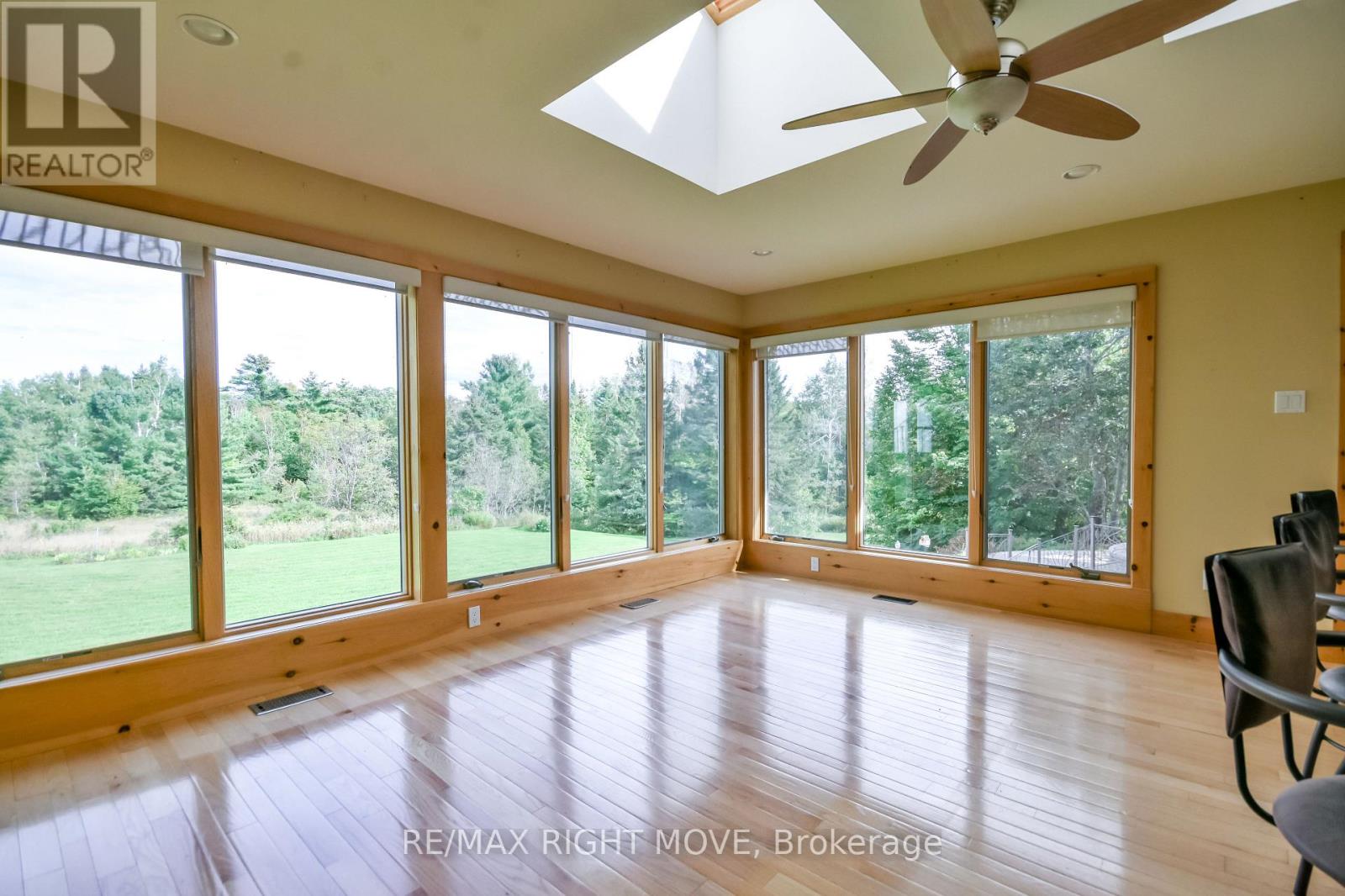 570 LAKE DALRYMPLE ROAD - 13