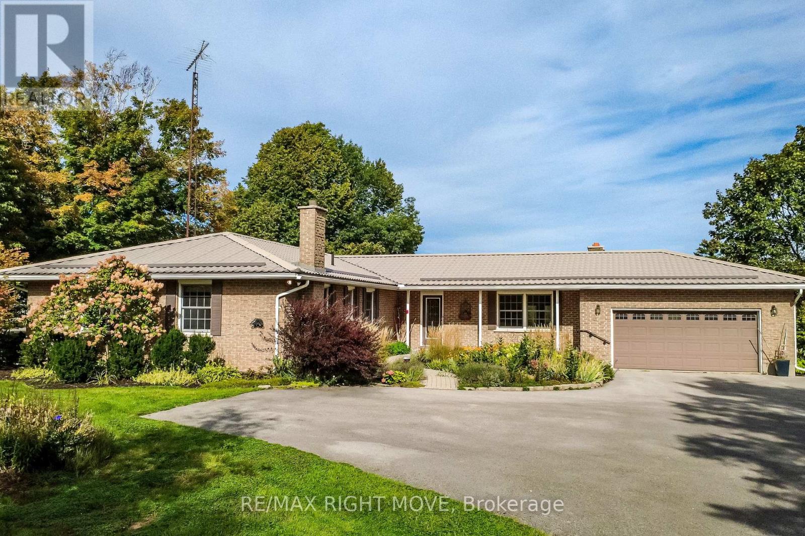 570 LAKE DALRYMPLE ROAD - 2