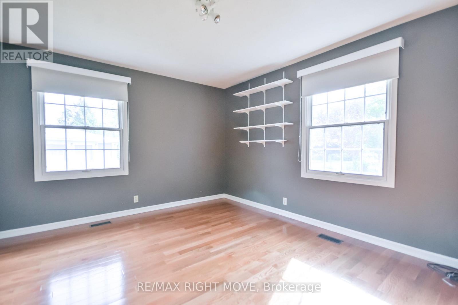 570 LAKE DALRYMPLE ROAD - 27