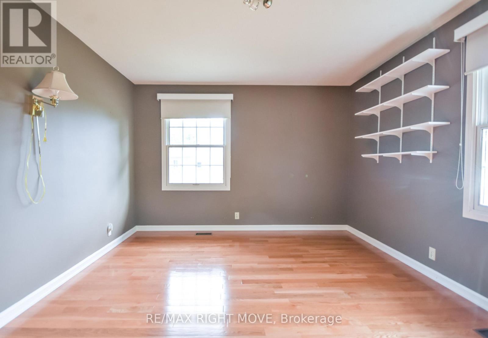 570 LAKE DALRYMPLE ROAD - 28