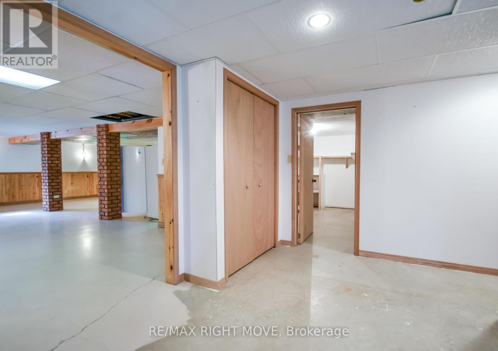 570 LAKE DALRYMPLE ROAD - 36