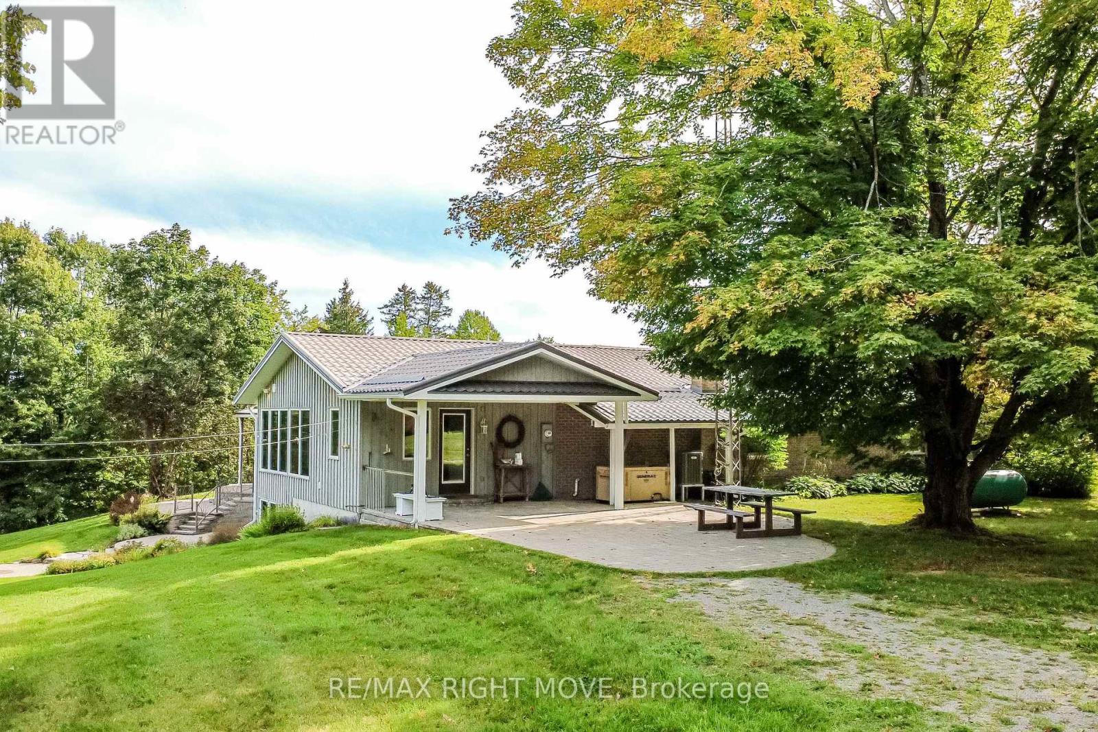 570 LAKE DALRYMPLE ROAD - 4