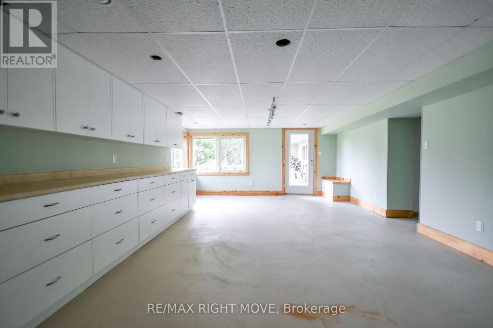 570 LAKE DALRYMPLE ROAD - 42
