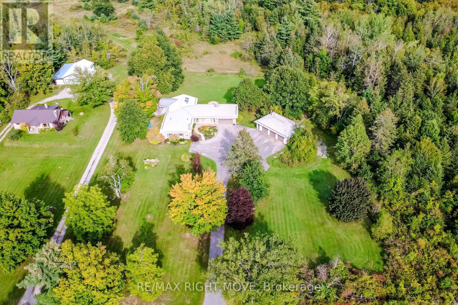 570 LAKE DALRYMPLE ROAD - 6