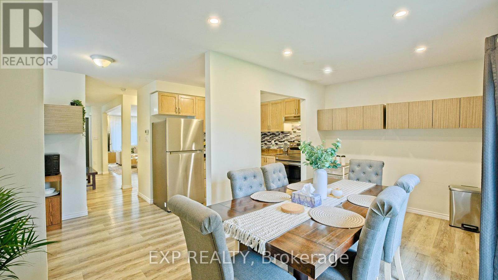 410 KING WILLIAM STREET - 11