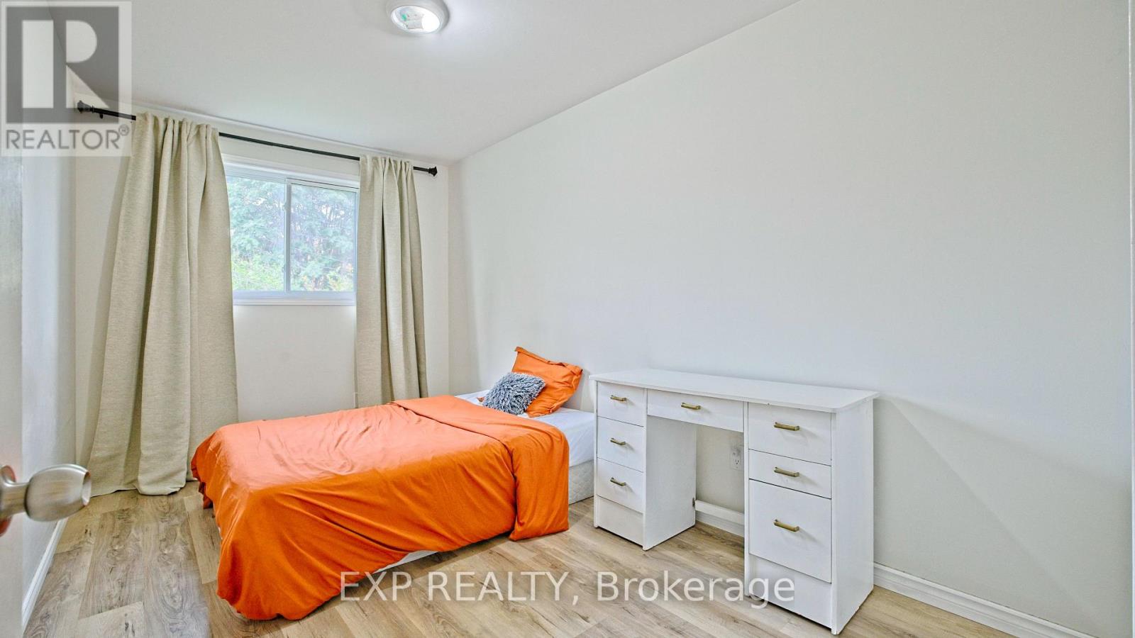 410 KING WILLIAM STREET - 22