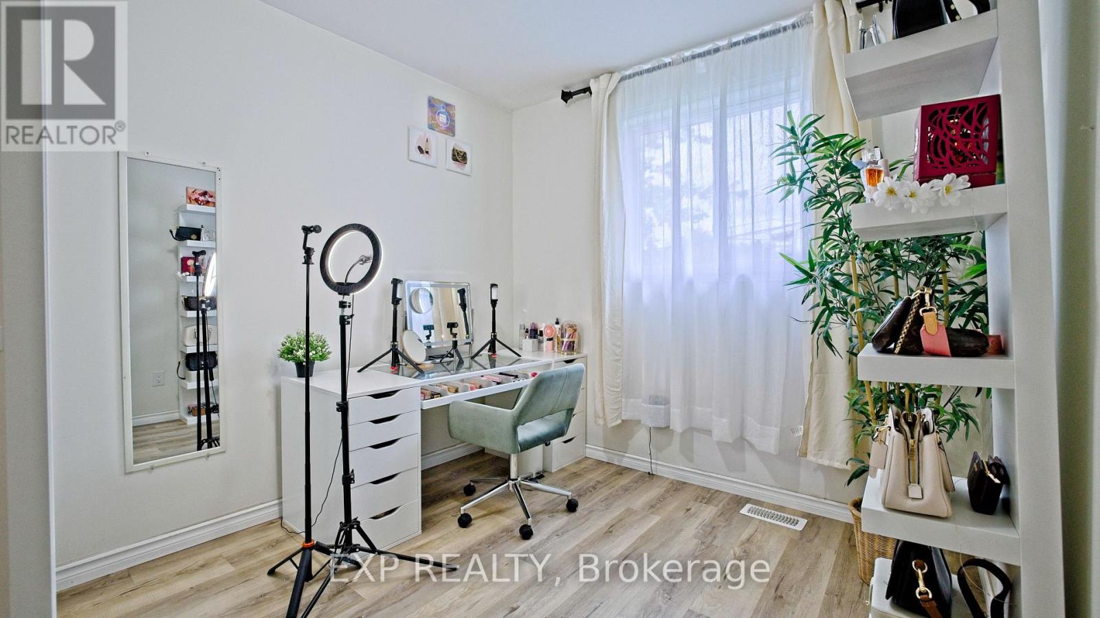 410 KING WILLIAM STREET - 25
