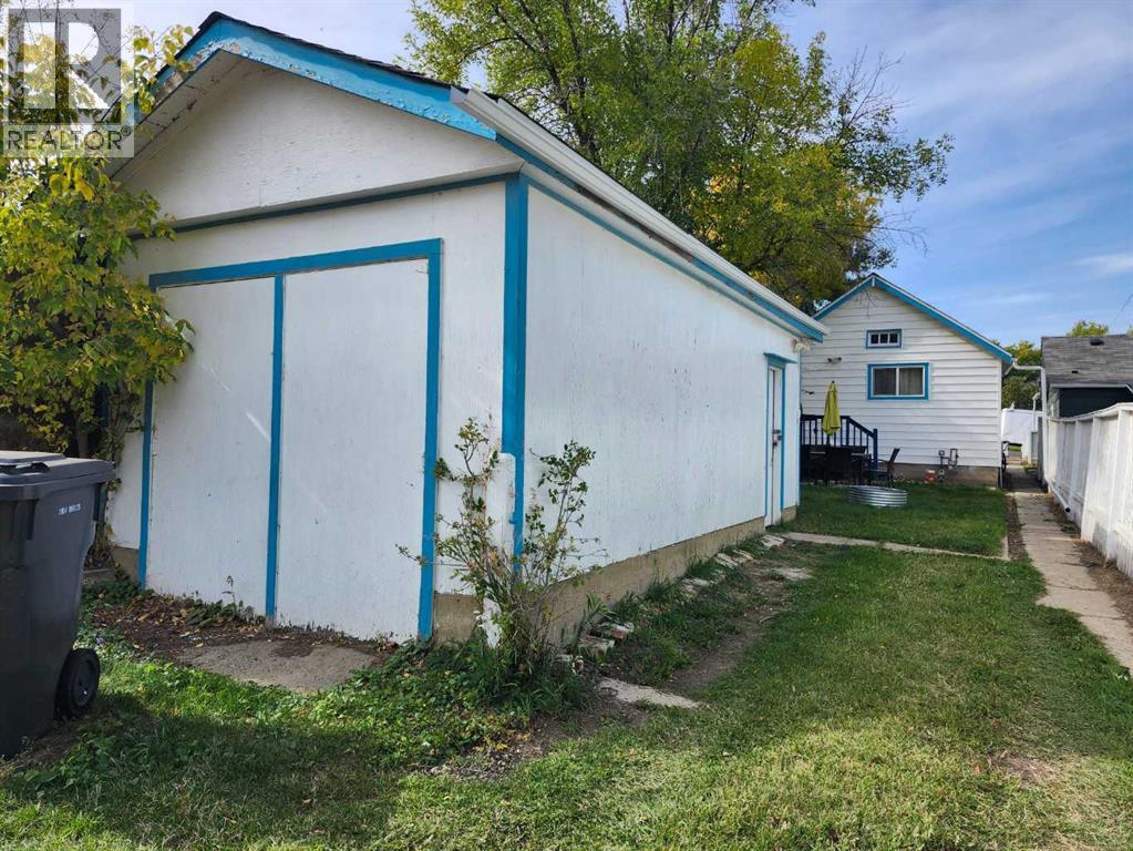590 2 Street SW - 22