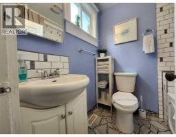 590 2 Street Sw, Drumheller, AB T0J0Y6 Photo 9