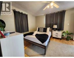 590 2 Street Sw, Drumheller, AB T0J0Y6 Photo 11