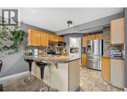4pc Bathroom - 163 West Lakeview Passage, Chestermere, AB T1X1G8 Photo 10
