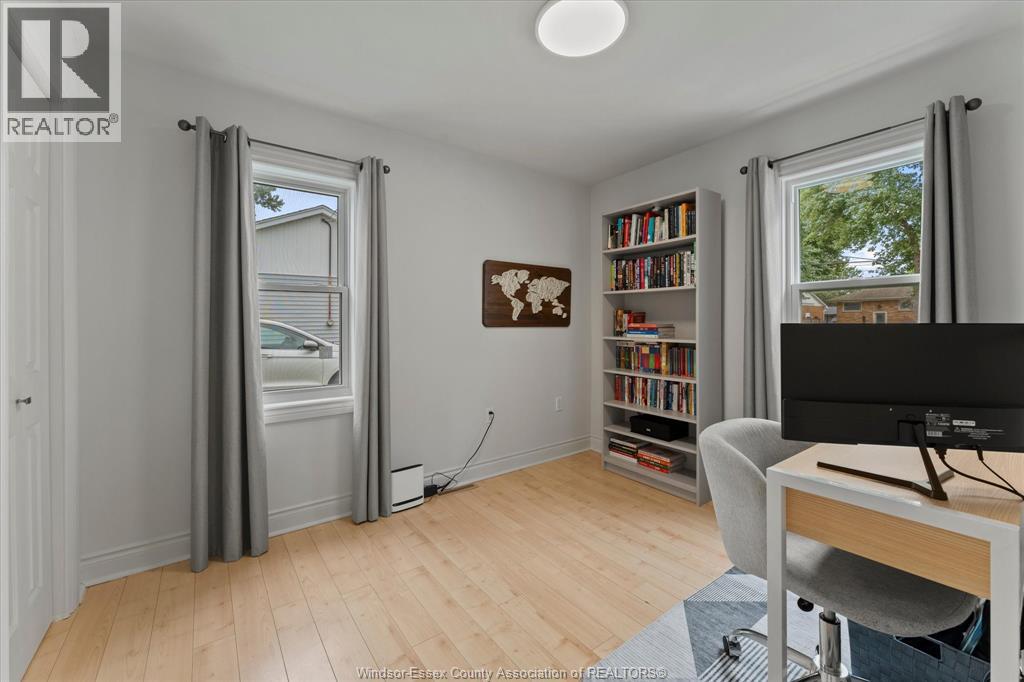 130 Langtry STREET - 14