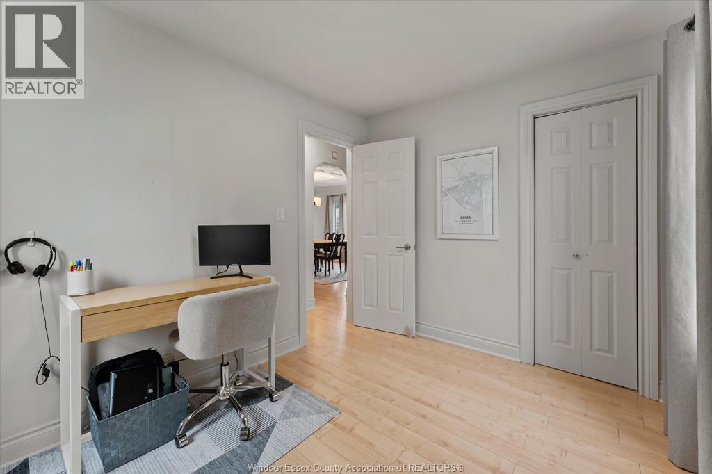 130 Langtry STREET - 15