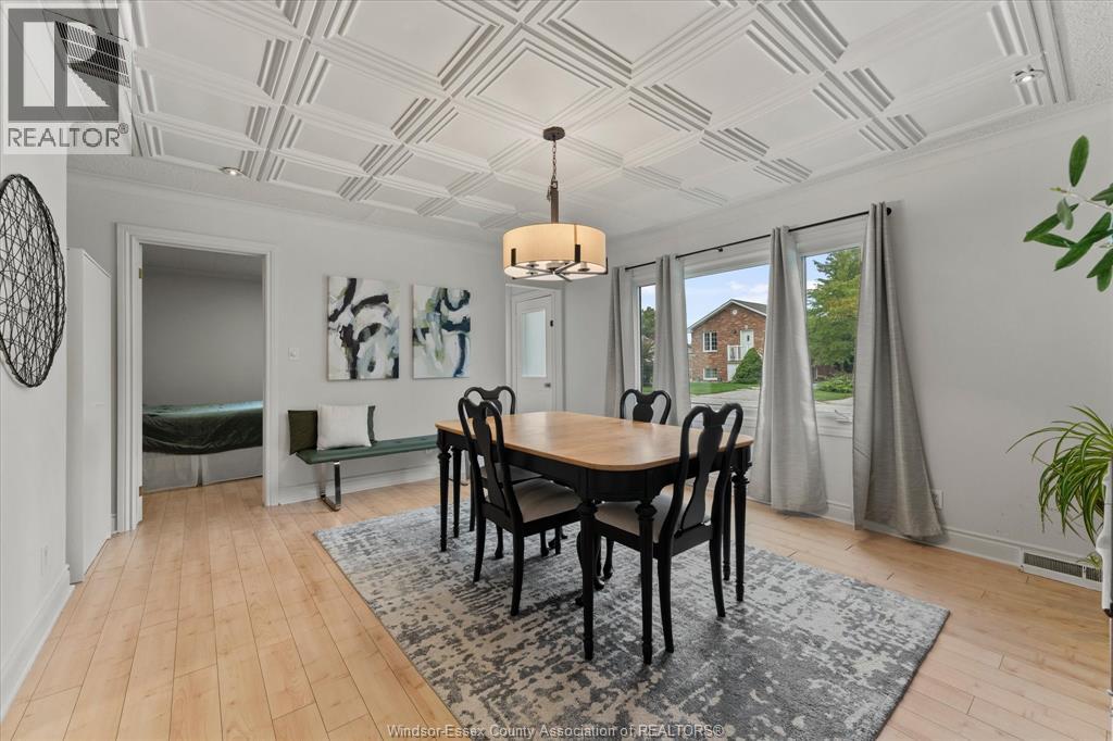130 Langtry STREET - 5