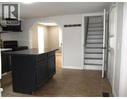 Kitchen - 240 George St, Amherstburg, ON N9V2E9 Photo 7