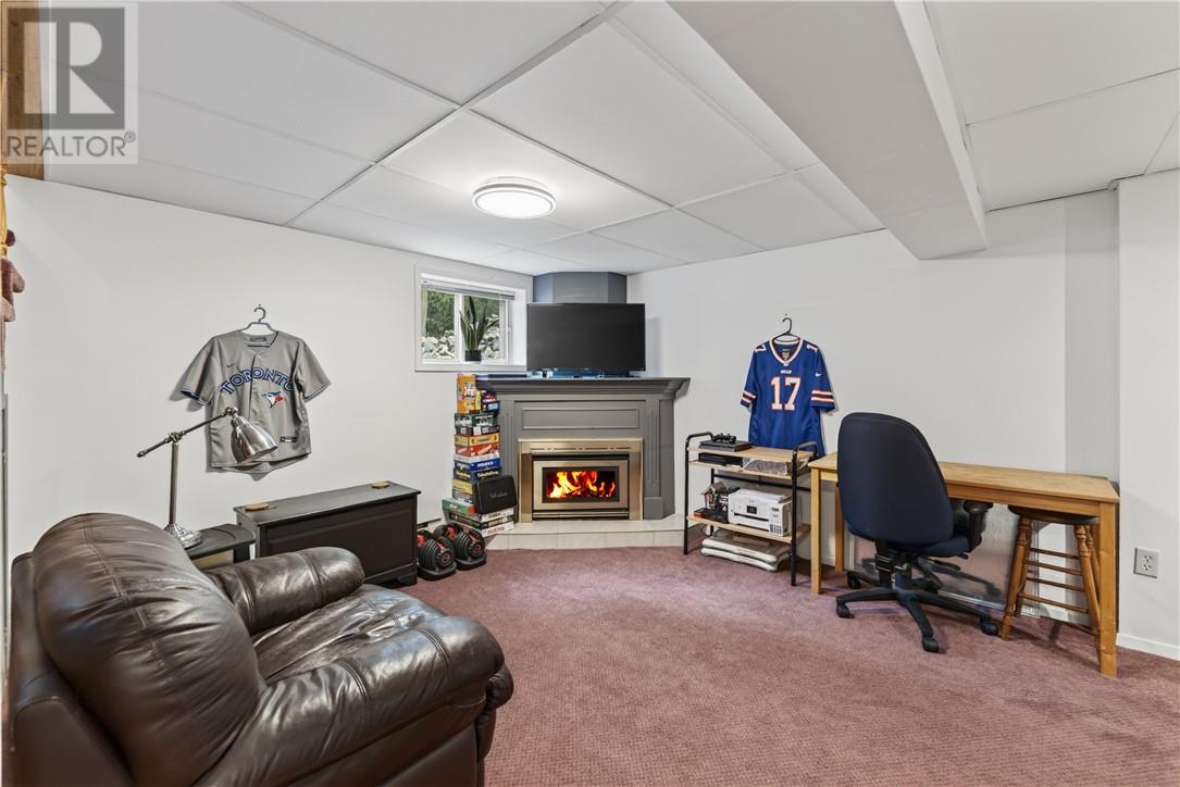306 Wembley Drive - Image 30