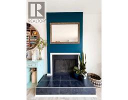 Living room - 9701 73 Avenue, Peace River, AB T8S1E2 Photo 8