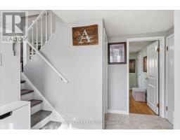 Foyer - 532 Raymond Street, Peterborough, ON K9H5M9 Photo 7